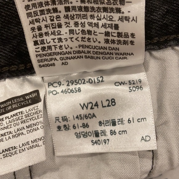 black levi’s 501 mom jeans - Picture 4 of 4